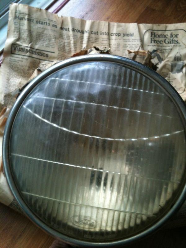 1932 ford headlight