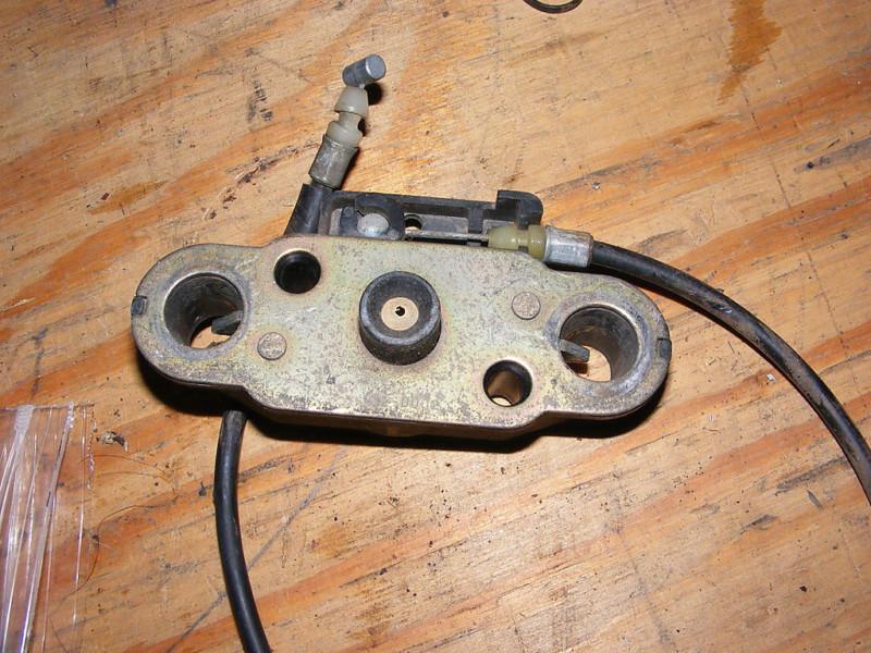 90 suzuki vx800 seat latch