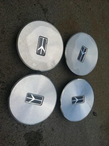 95 96 97 98 99 set of 4 olds bravada center caps #15677592  silver machined