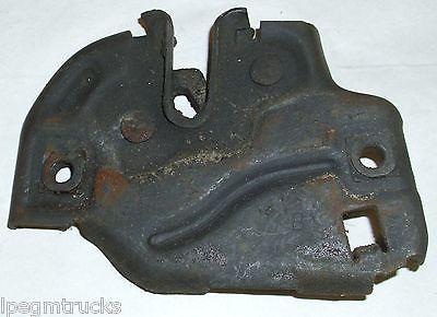 1999 chevy suburban ls primary hood latch catch 4d gmc 5.7l k1500 truck tahoe