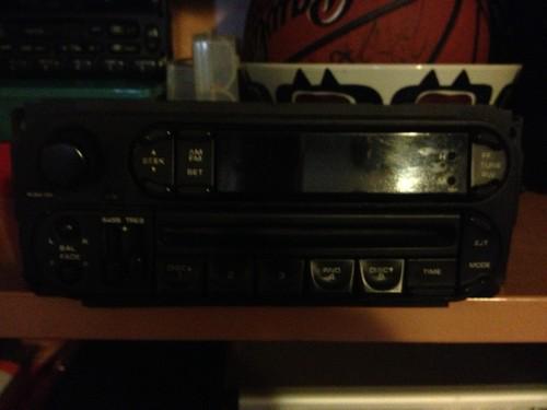 02 03 04 05 dodge ram 1500 truck/pickup(diesel/hemi/v6/v8)cd player radio stereo