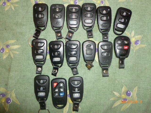 Lot of 15 mixed hyundai remotes