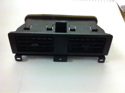 Nissan hardbody d21 pathfinder middle dash ac vent assembly in black