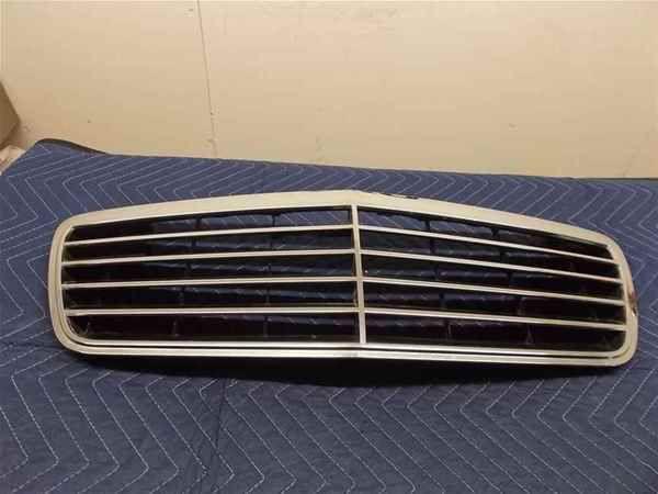 2000-2002 mercedes e-class grille front oem lkq