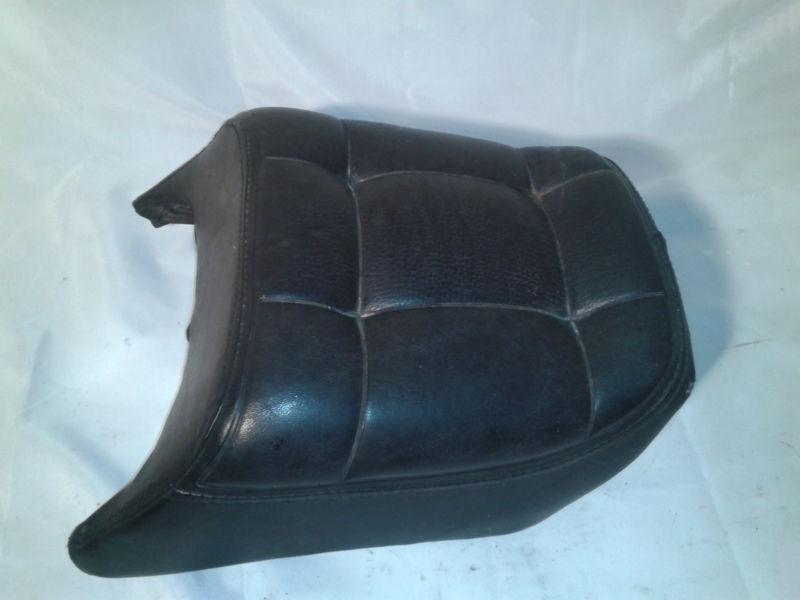 Honda vf vf700 magna nice rear passenger seat vf700c 1986 ca model