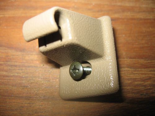 1995 - 1999 chevrolet suburban dark tan sun visor clip (1)