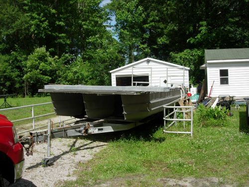 24ft. tri-toon pontoon boat platform