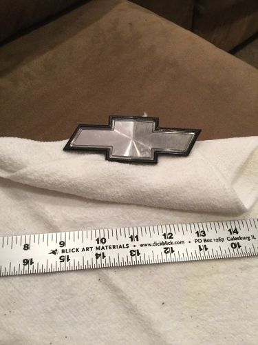 Oem gm chevrolet bowtie bow tie emblem badge ornament trim 10256811 emblem