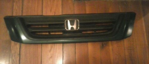 Honda crv front grille piece (dark green) oem 97-01