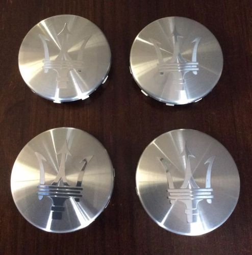 Maserati wheel center cap set