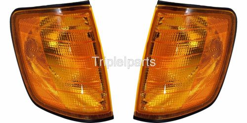 Freightliner fld 1995 1996 1997 1998 1999 turn signal corner lights lamps pair