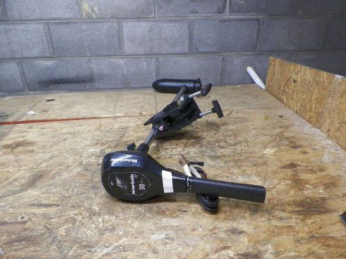 Motorguide r3 12v 30lb thrust trolling motor   (lot 4537)