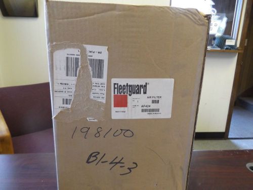 Wholesale liquidation fleetguard air filter af424 nos in box