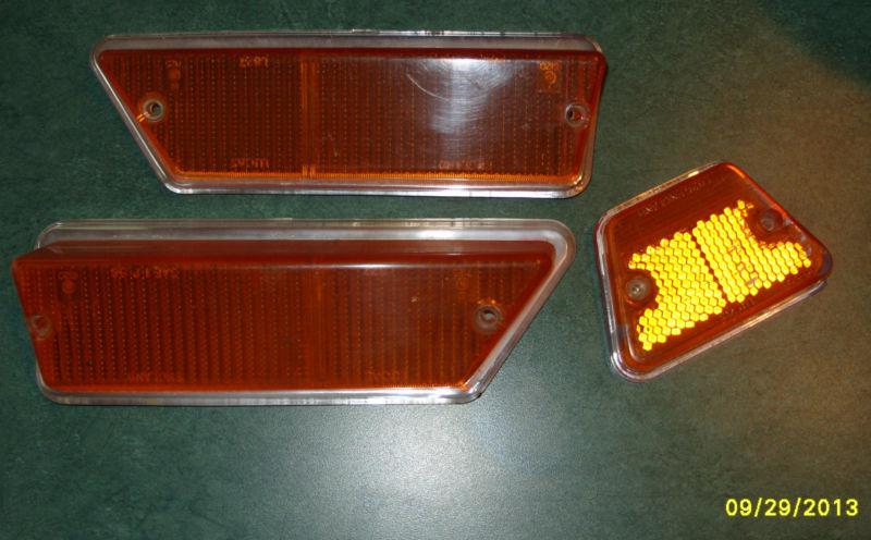 Triumph tr-6 turn signal lenses