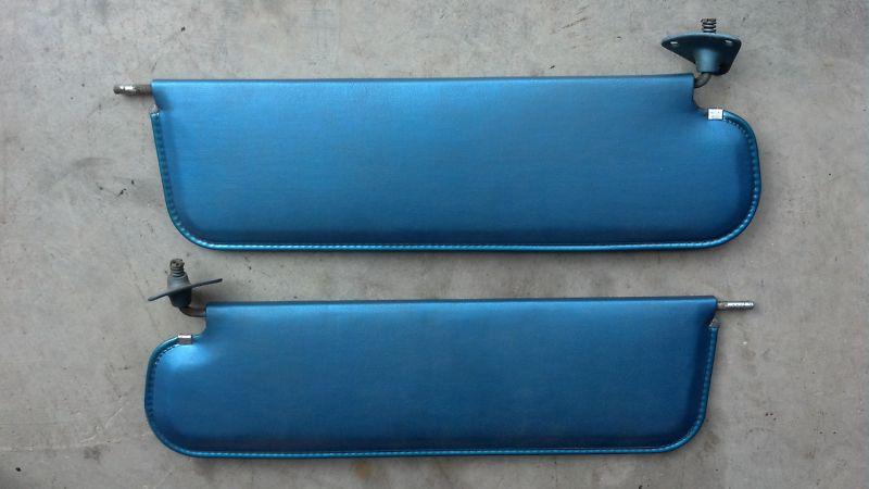 67-72 chevy gmc truck suburban blazer blue sunvisors oem nice