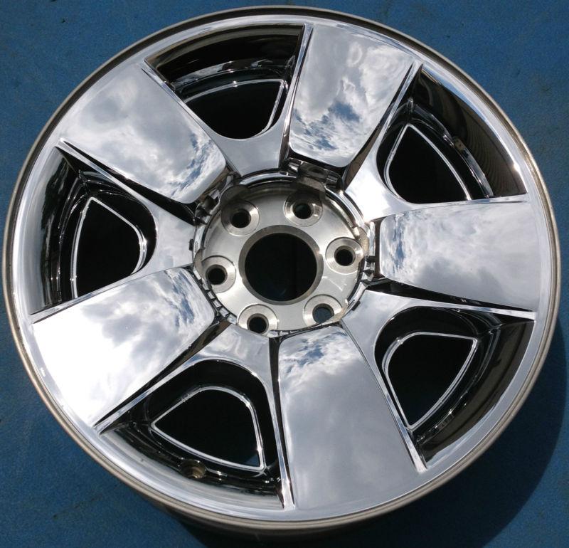 Suburban silverado avalanche tahoe 1500 pickup 20" factory wheel rim chrome nice