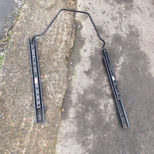 Citroen c4 picasso 2009 passenger side front seat rail