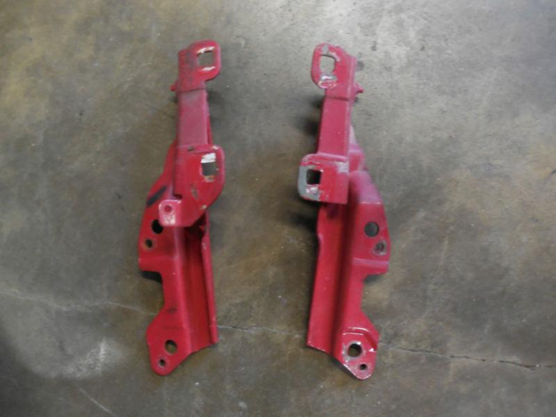 1994-1998 ford mustang used hood hinge set red drivers and passengers