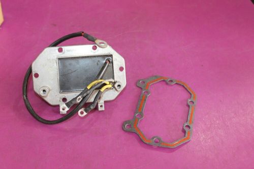 Nos omc evinrude johnson rectifier/regulator marked 586272. see pic.