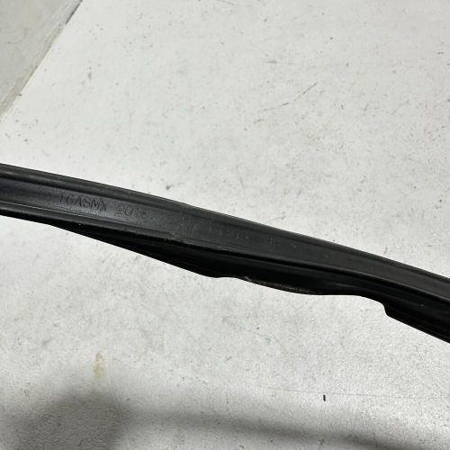 Toyota camry 18-24 front passenger glass window run channel weatherstrip seal