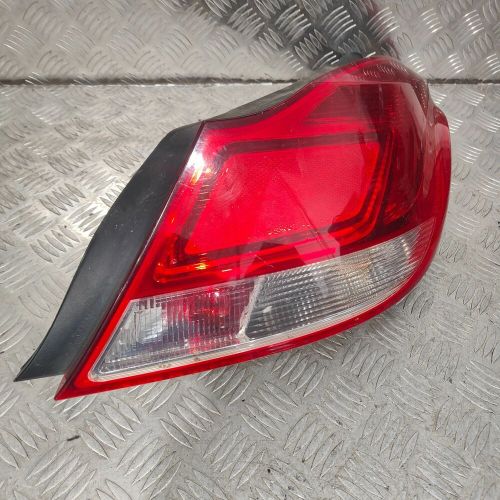 2009 vauxhall insignia hatchback 5dr driver side right rear light #1