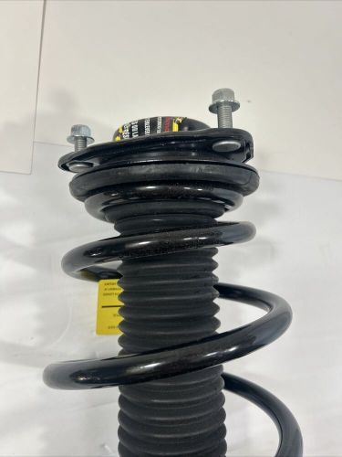 Suspension strut and coil spring assembly trq sca31107