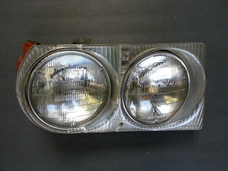 Mercedes 107 450sl slc 350sl slc 380sl slc 500sl 560sl headlight lamp (r)