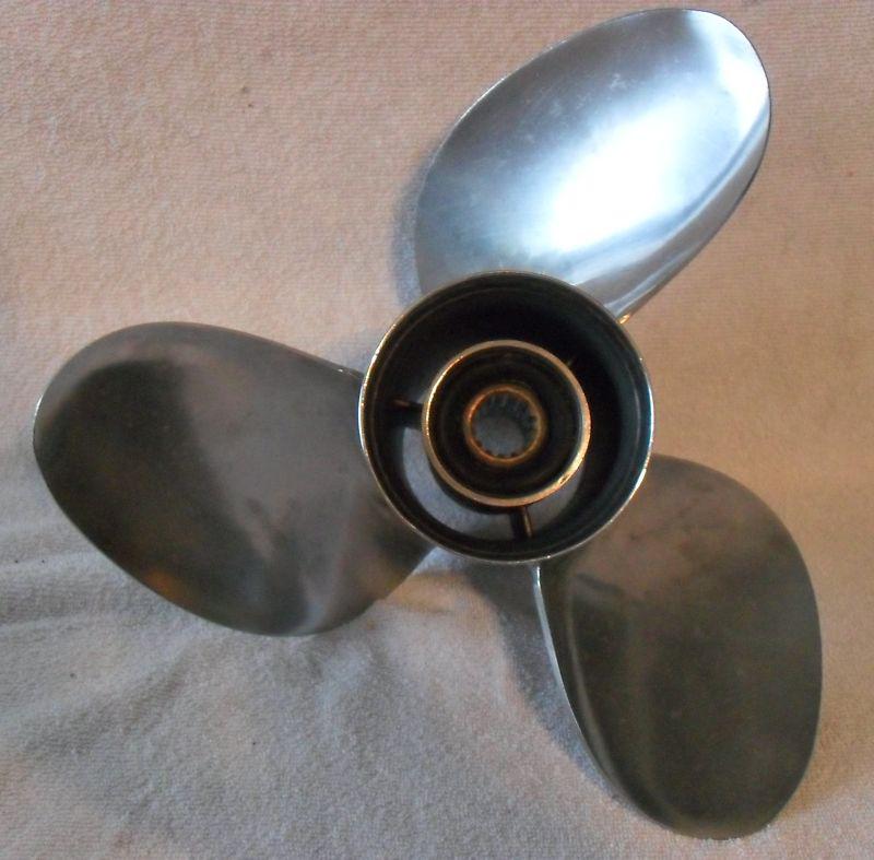 Suzuki 14x18 lh 15 spline 3 blade stainless steel boat propeller used