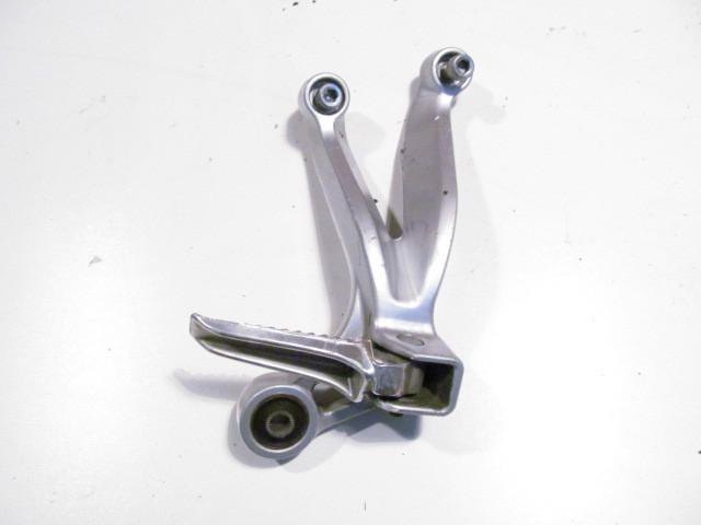 Suzuki gsx-r600 gsx-r 600 2001-2003 right rear foot peg and bracket 125076