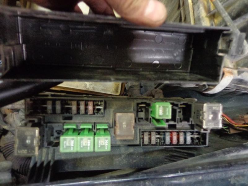 96 nissan maxima fuse box 812891