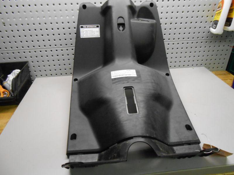 Y42 yamaha yw125 zuma 125 2009 front footwell cover