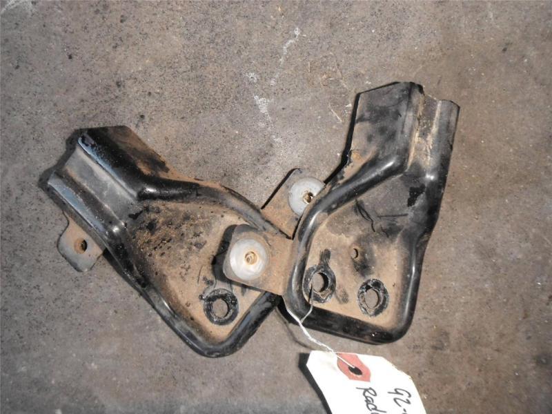 1992-2000 lexus sc 300/400 - radiator bracket set