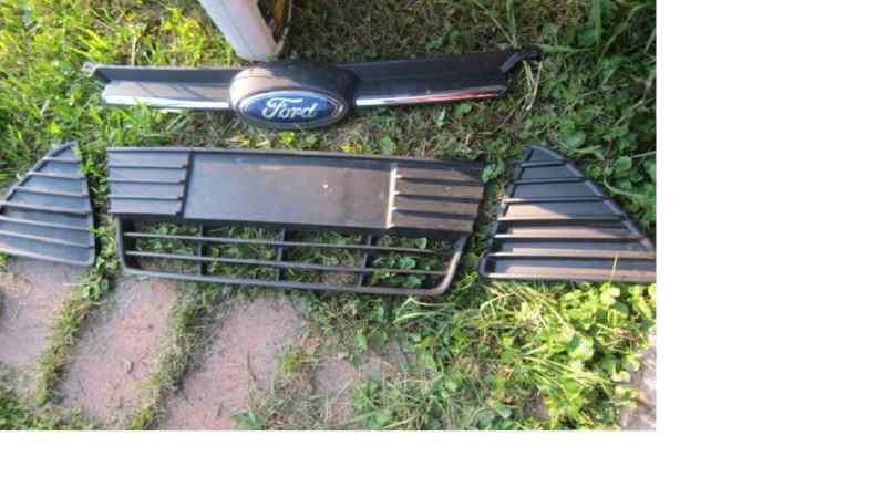 2012-2013 ford focus front bumper grille