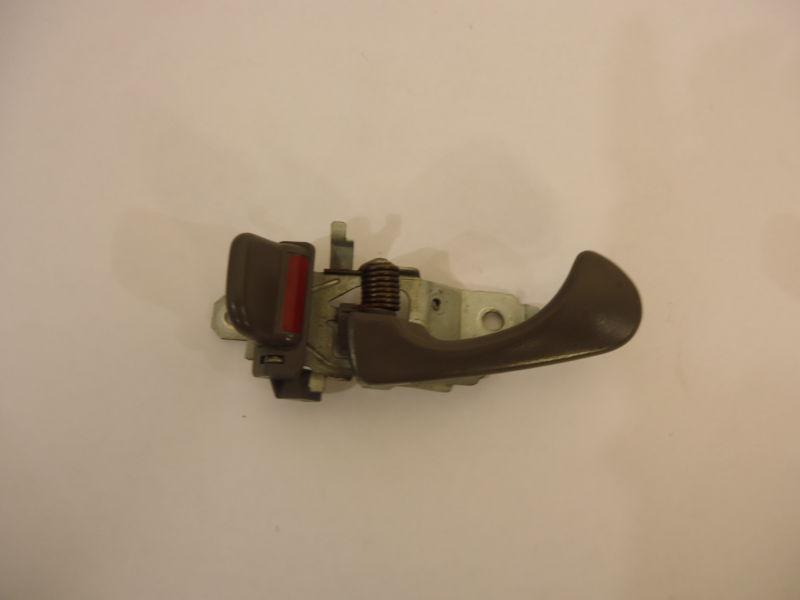 1999 mitsubishi montero sport interior front left door handle