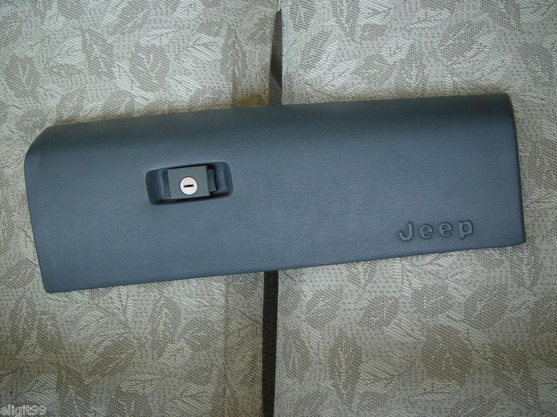 Gray glove box door 1995 jeep cherokee