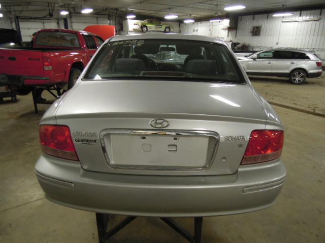 2005 fits hyundai sonata outer tail light lamp right