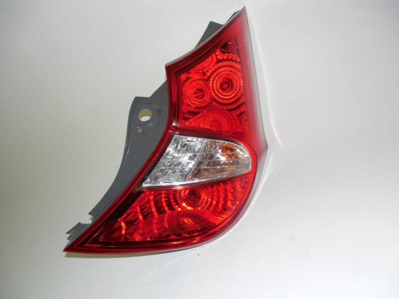 09 2010 2011 2012 hyundai elantra station wagon oem right tail light nice!