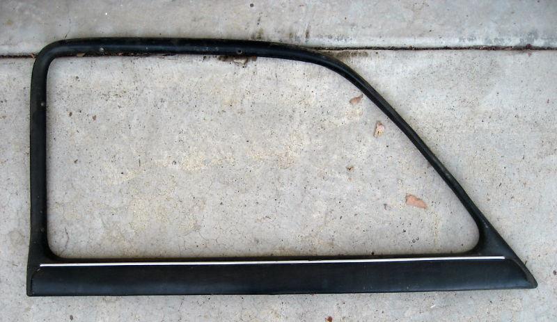 1951 1952 plymouth left front drivers door  window garnish trim- p23 