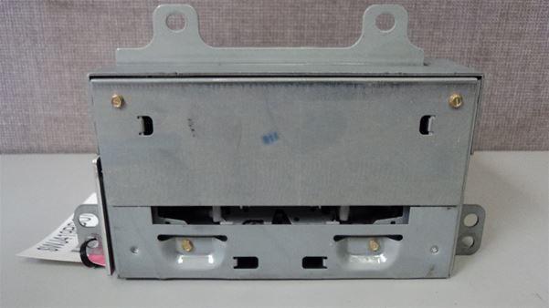 08-10 cadillac cts radio am fm cd player oem lkq