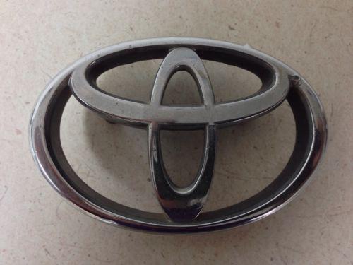 Toyota emblem