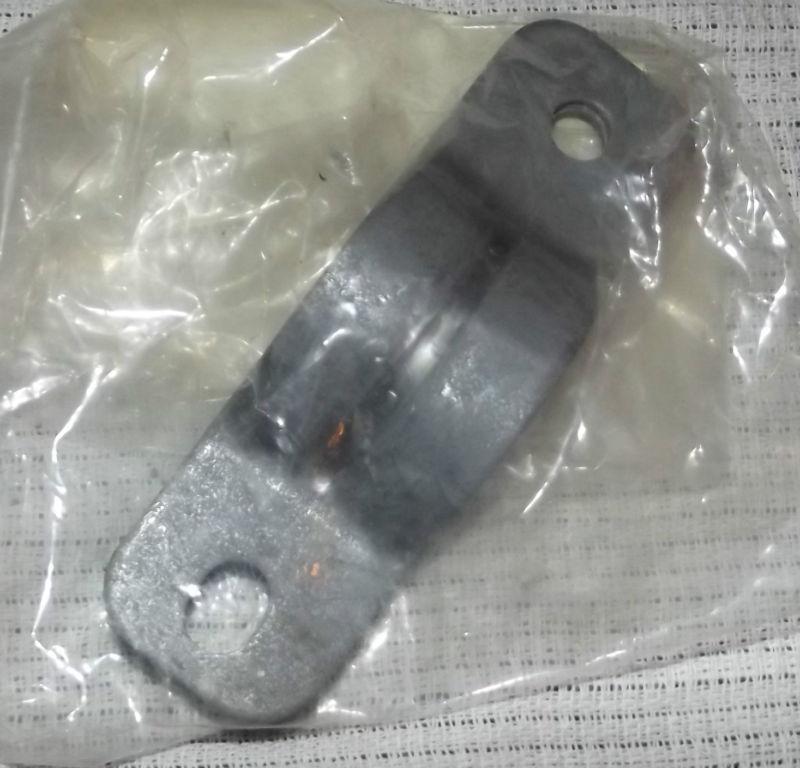 Mopar 04656513aa stabilizer bar clamp pt cruiser ram neon oem nos