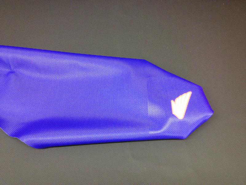 Blue honda wing gripper seat cover honda cr125 1995-97 cr250 1995-96