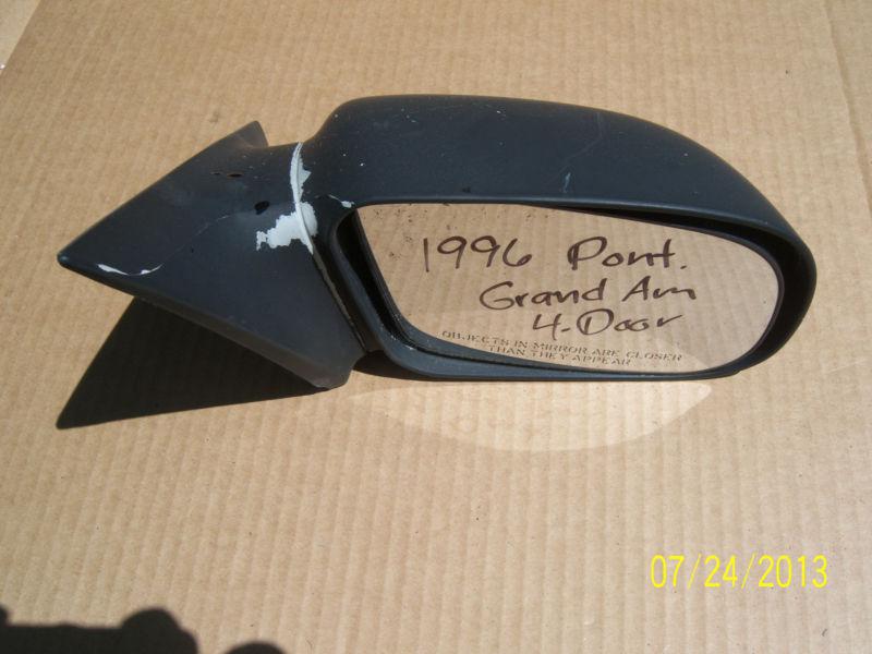 1996 pontiac grand am right side manually adjusted mirror (4 door)