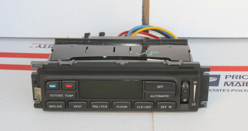 Ford expedition 1999-2000  a/c heater climate control  oem  xl7h-19c933-ac