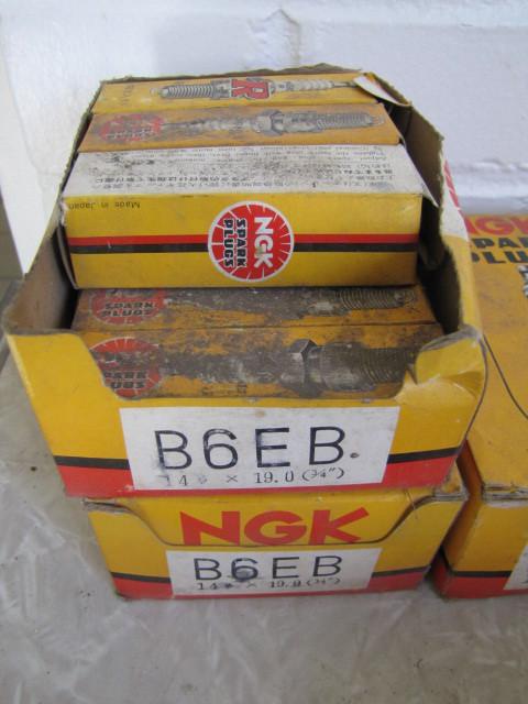 Vintage nos ngk spark plugs p/n b6eb for motorcycle