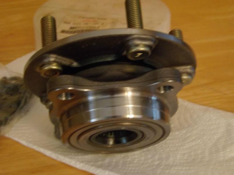 Mitsubishi oem awd front wheel hub assembly