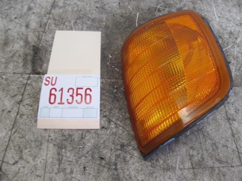 92 mercedes 400e left driver front park turn signal light lamp oem