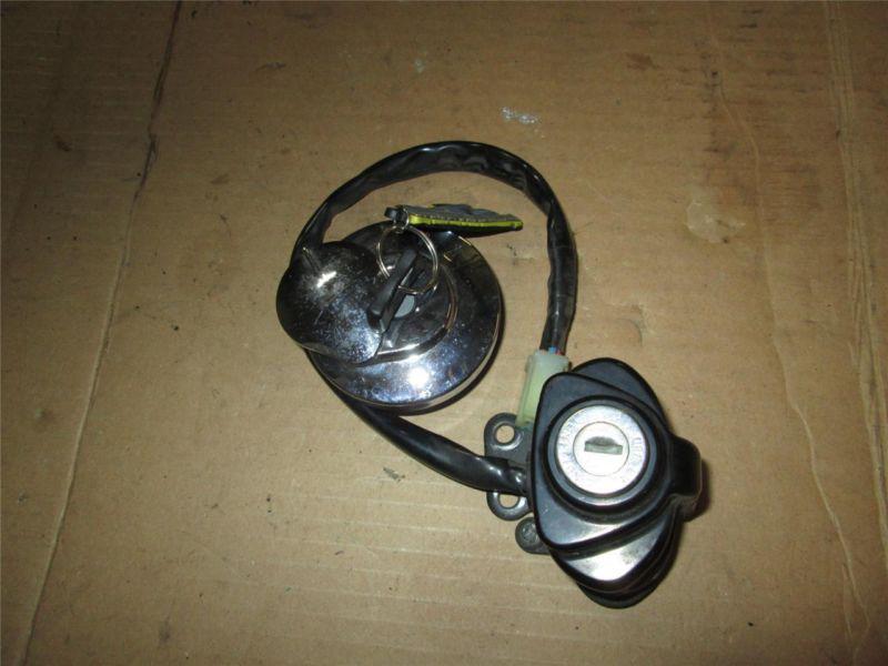 03 honda shadow spirit 750 vt750  ignition set fuel cap and key