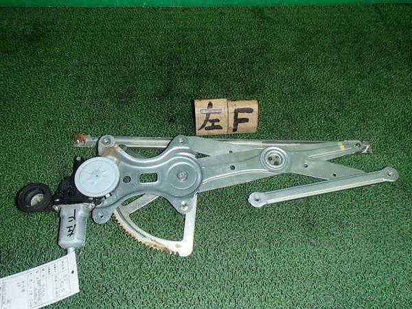 Toyota isis 2006 front left door regulator [6213220]