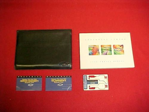 1993 original camaro owners manual service guide kit 93 w/ case pouch factory